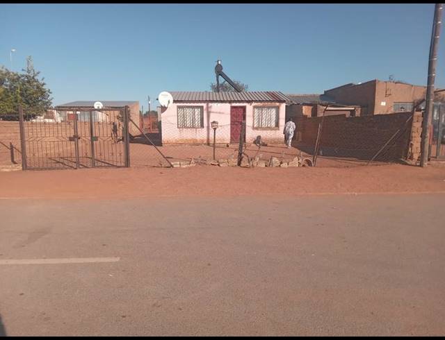 2 BEDROOM HOUSE FOR SALE IN SOSHANGUVE LL